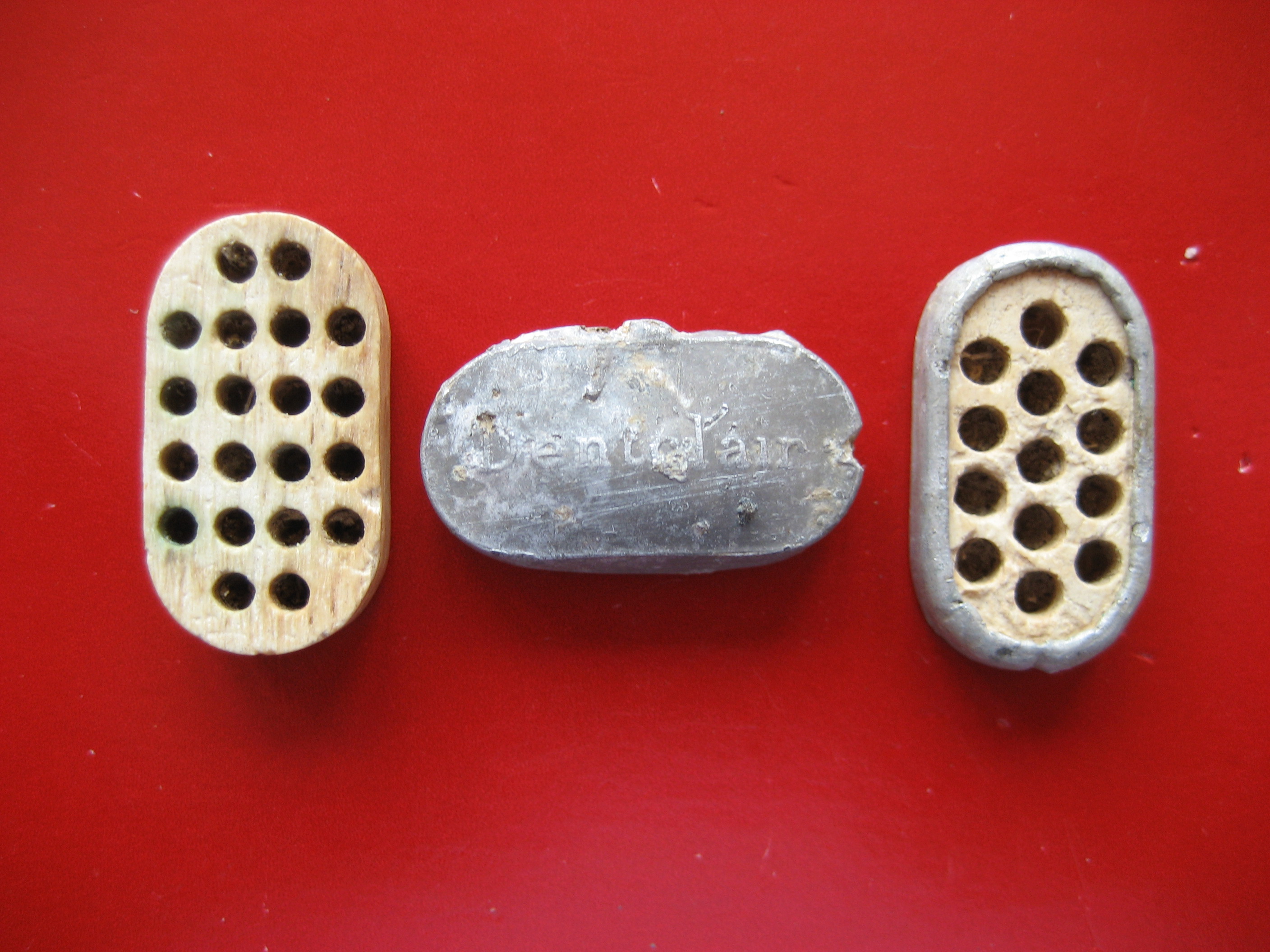 (1)brosses a dent Dentclair années 1950.JPG