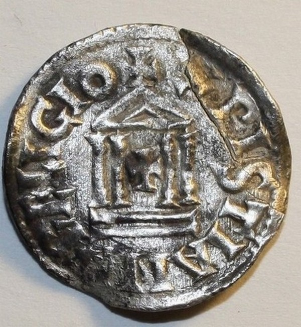 DENIER AU TEMPLE LOUIX 1er 800..JPG
