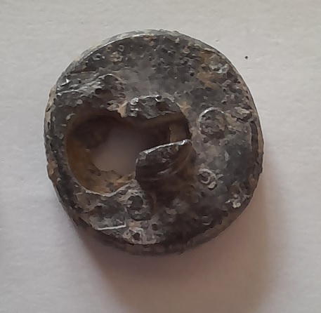 Dessus de briquet en plomb.jpg