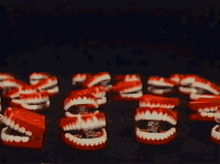 wind-up-teeth (1).gif