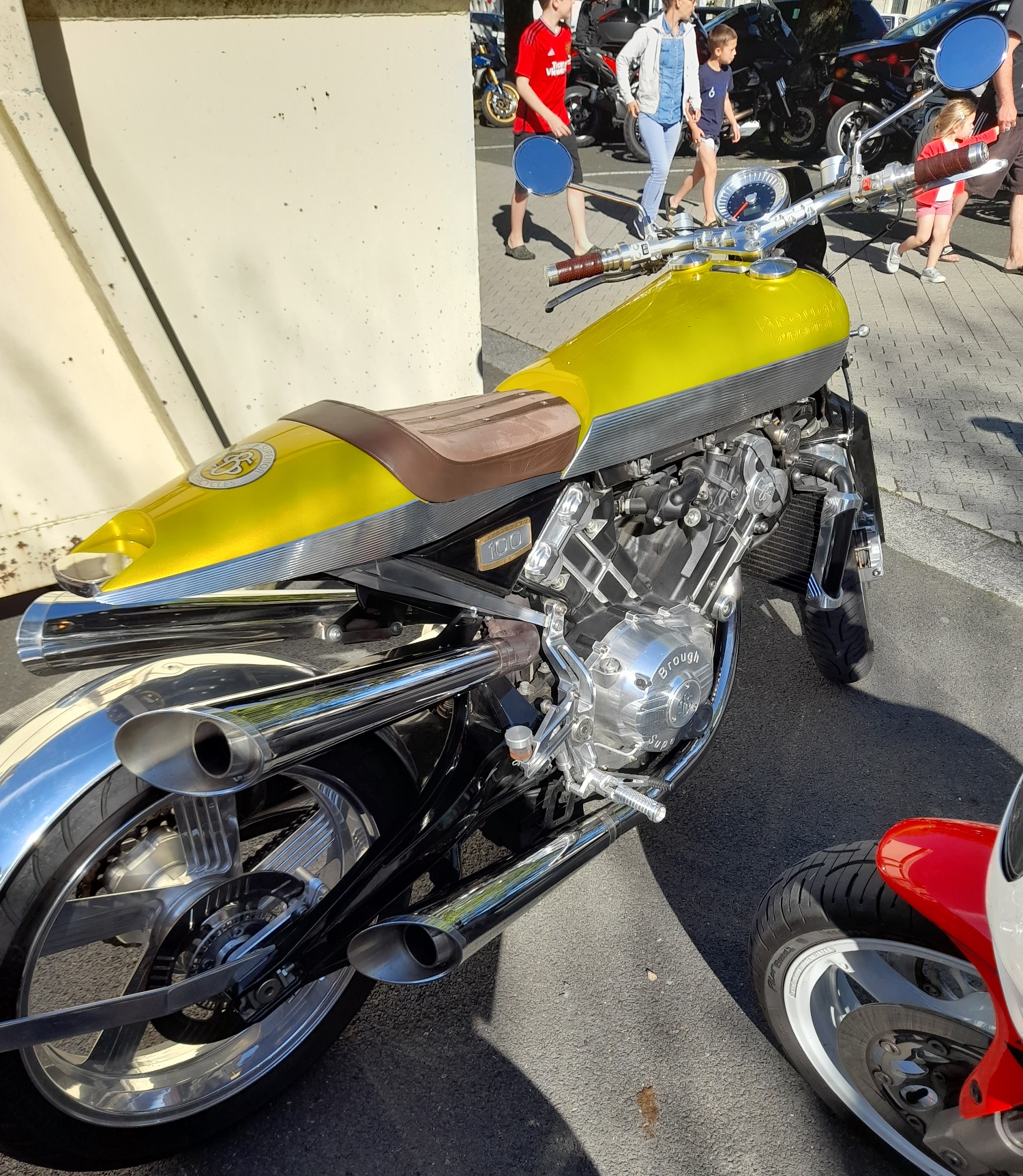 B.S. ss100.jpg