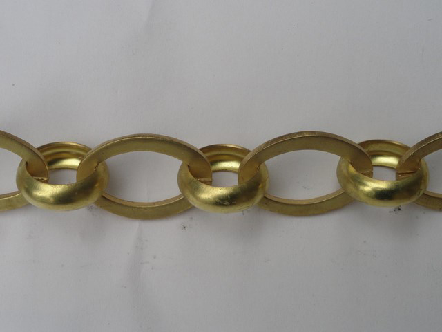 chaîne lustre ho .jpg