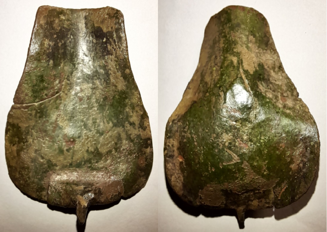 9 Sorte de cuillère en bronze.jpg