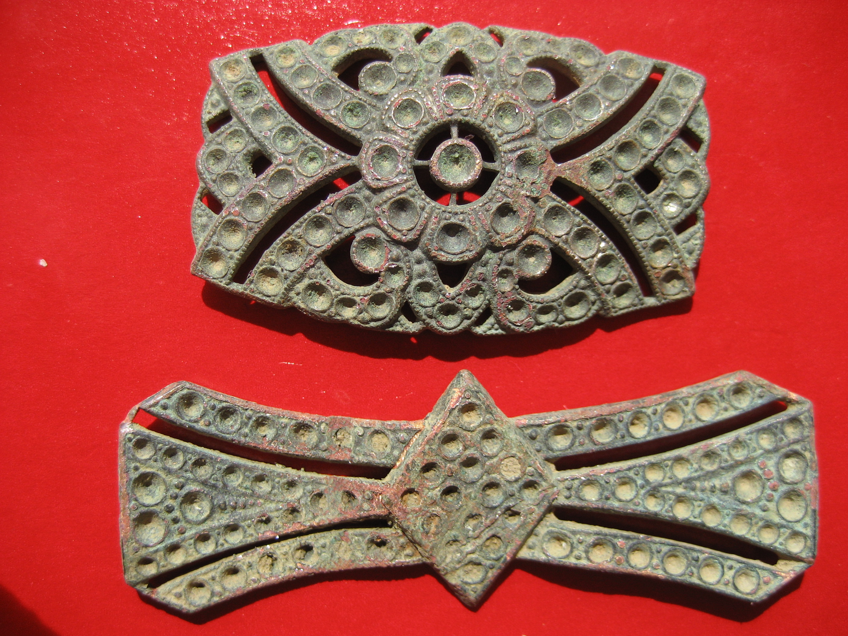 (18)broches multiples Artmétal Framex 1840 a nos jours Paris.JPG