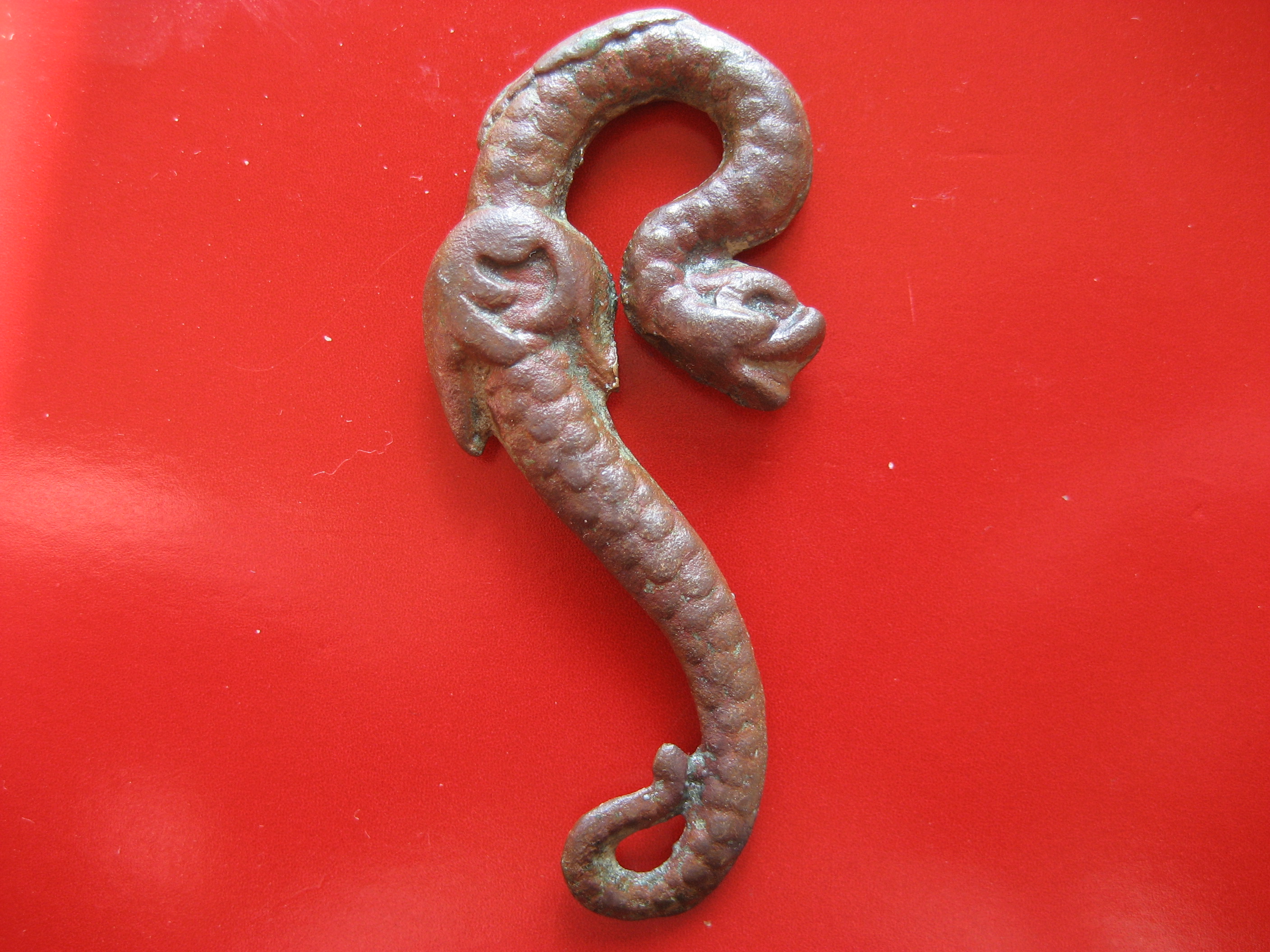 (1)Accroche boucle 1800 a 1900.JPG