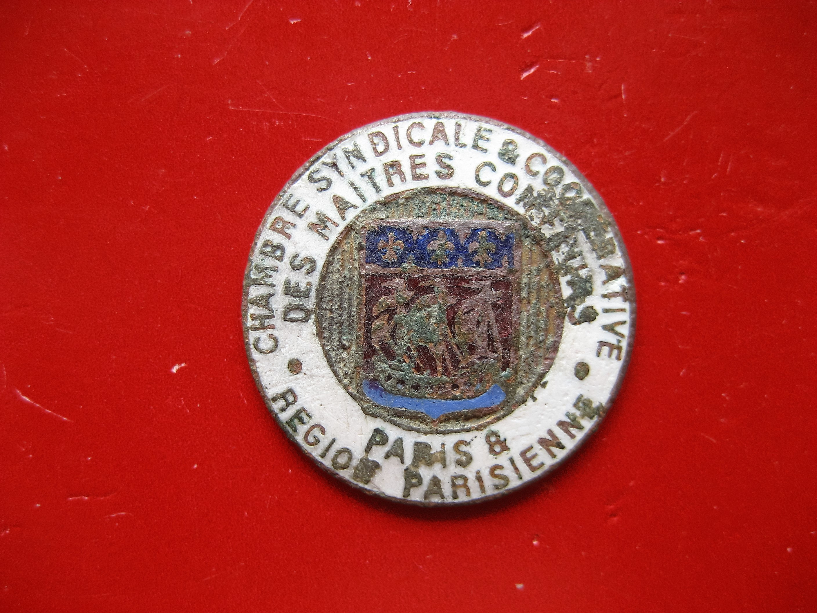 (32)Insigne Chambre Syndicale et Coopérative des Maitres Coiffeurs 1938-53.JPG