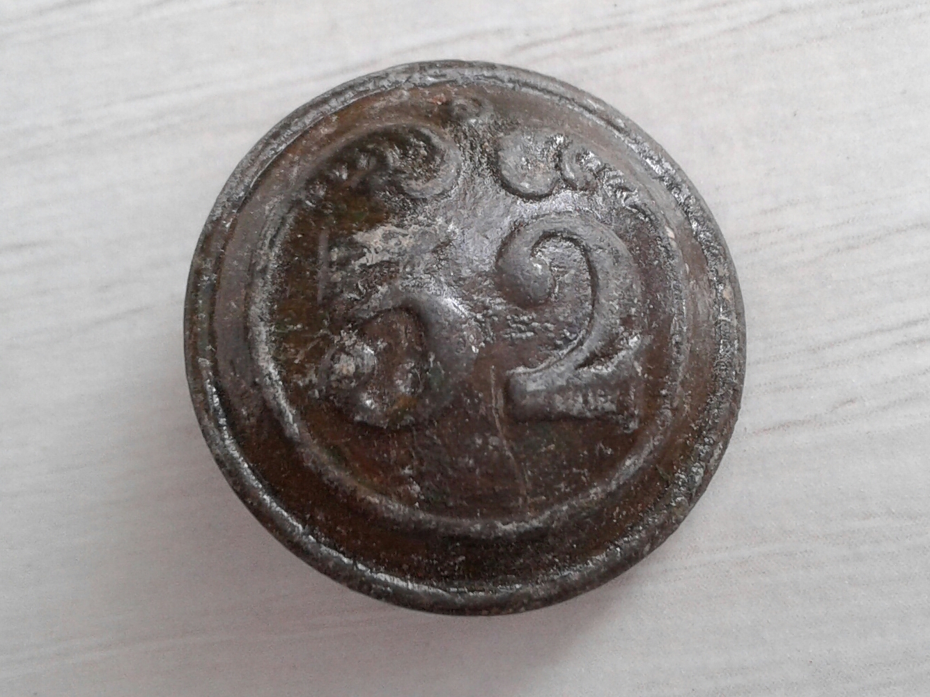 bouton 52 bombé face.jpg