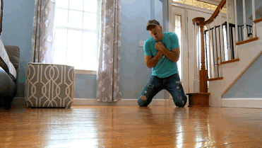This-cats-reaction-to-its-owners-death-is-the-cutest-thing-youll-see-today-5a8e9d402bf91__880.gif