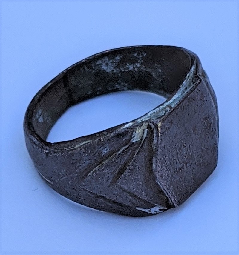 CHEVALIERE 1.jpg