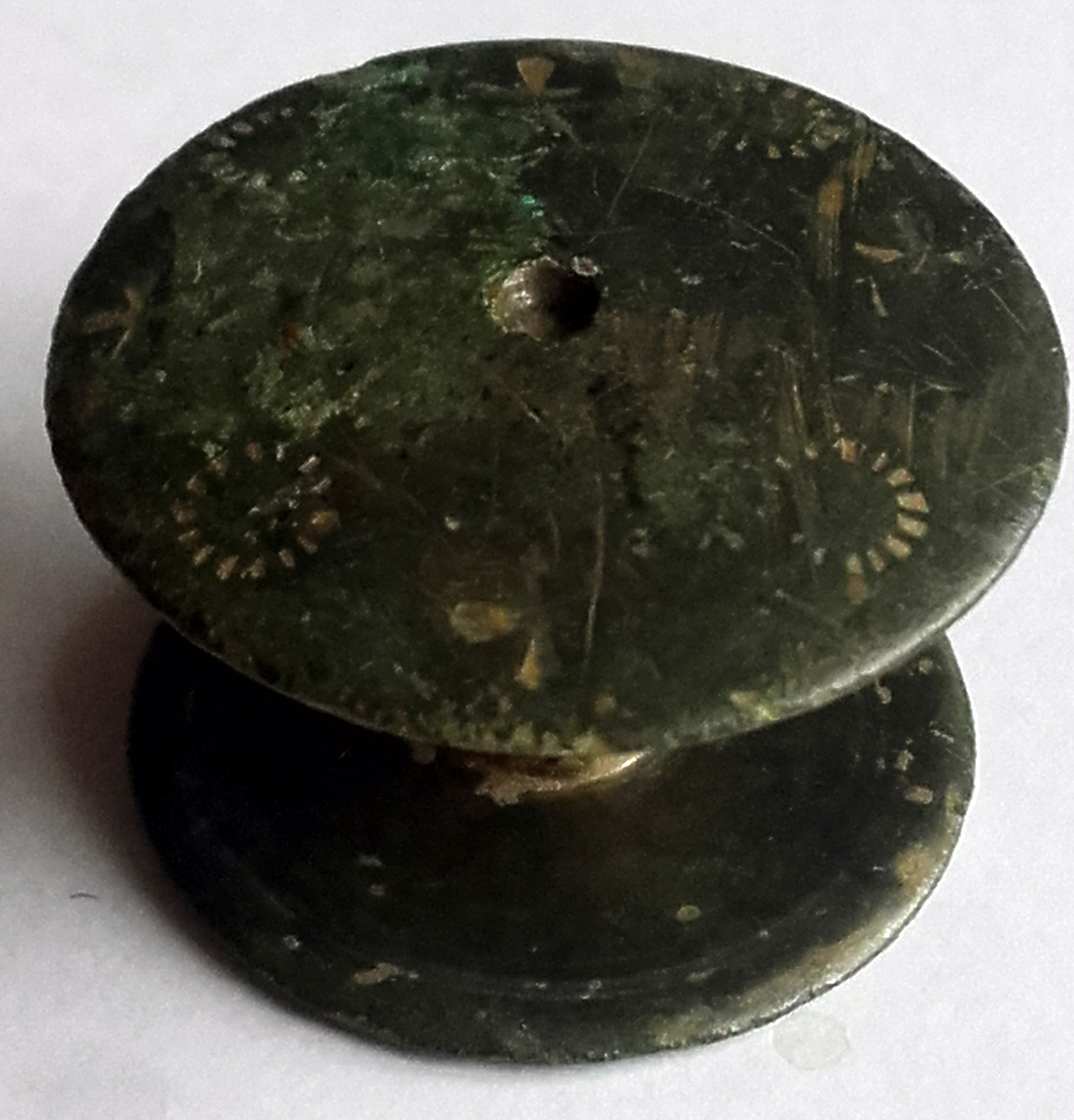Rivet1.jpg