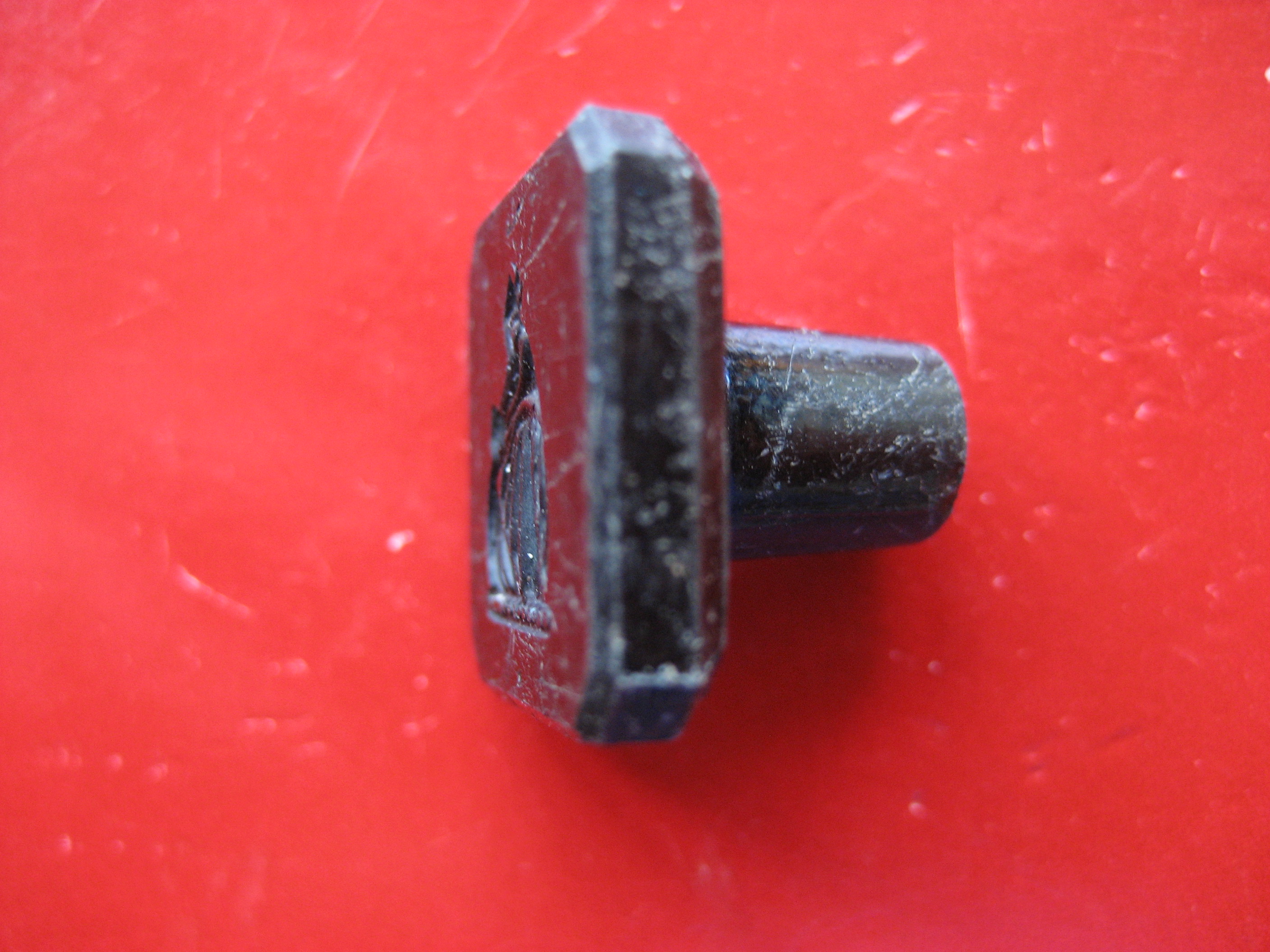 (5)bouchon sceau de marque Lanvin-3.JPG