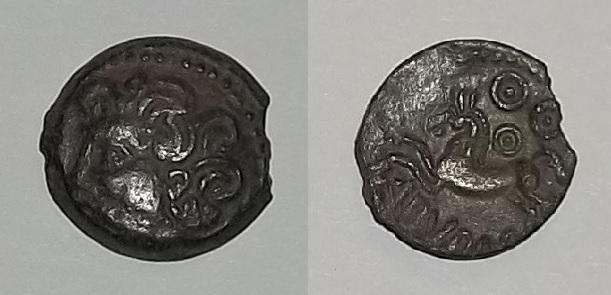 Bituriges Cubes Bronze Abudos au cheval et aux trois annelets 60 50 avjc.jpg