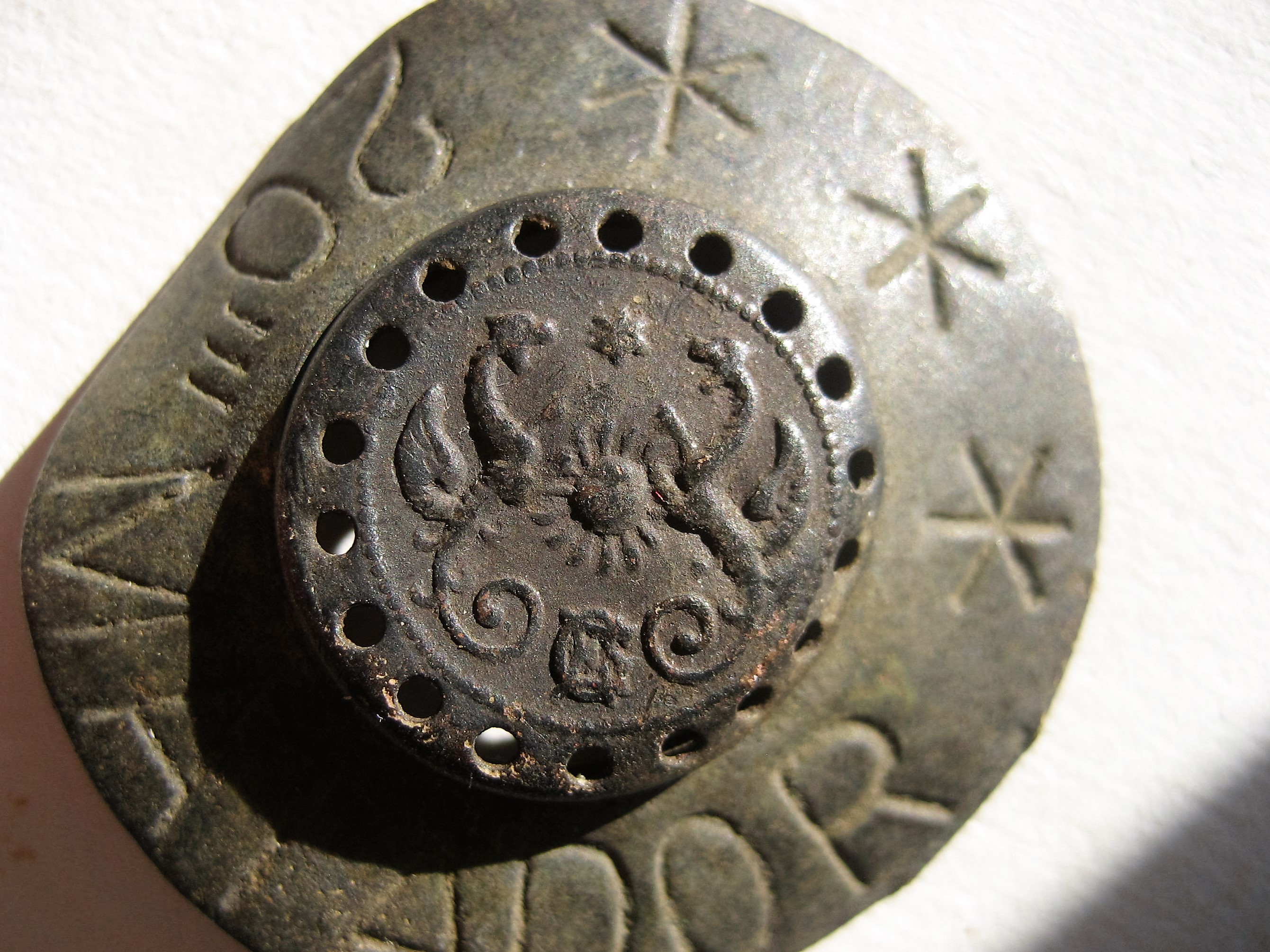 (1)Lampe a petrole chapeau allemand EHRICH et GRAETZ Berlin.JPG