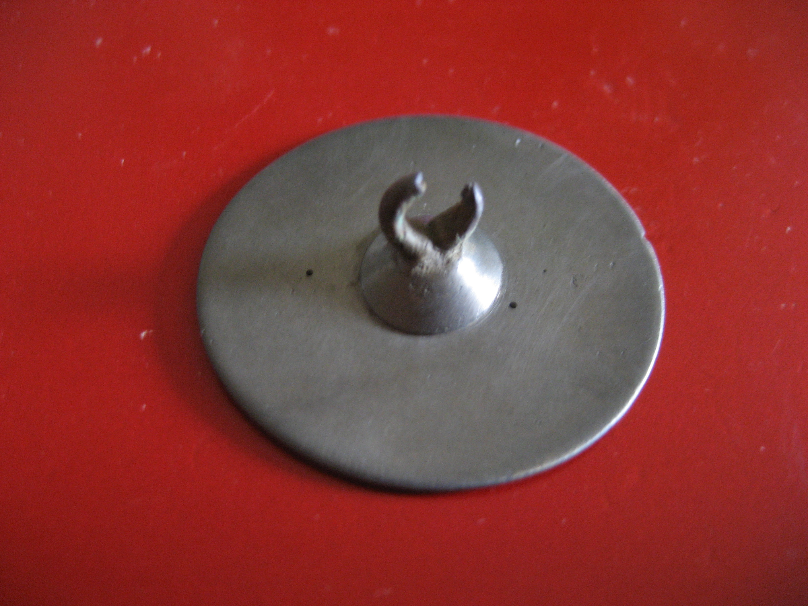 (25)bouton en bronze blanc 30mm gravé(vivre libre ou mourir).JPG