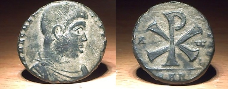 Double maiorina de magnence.jpg