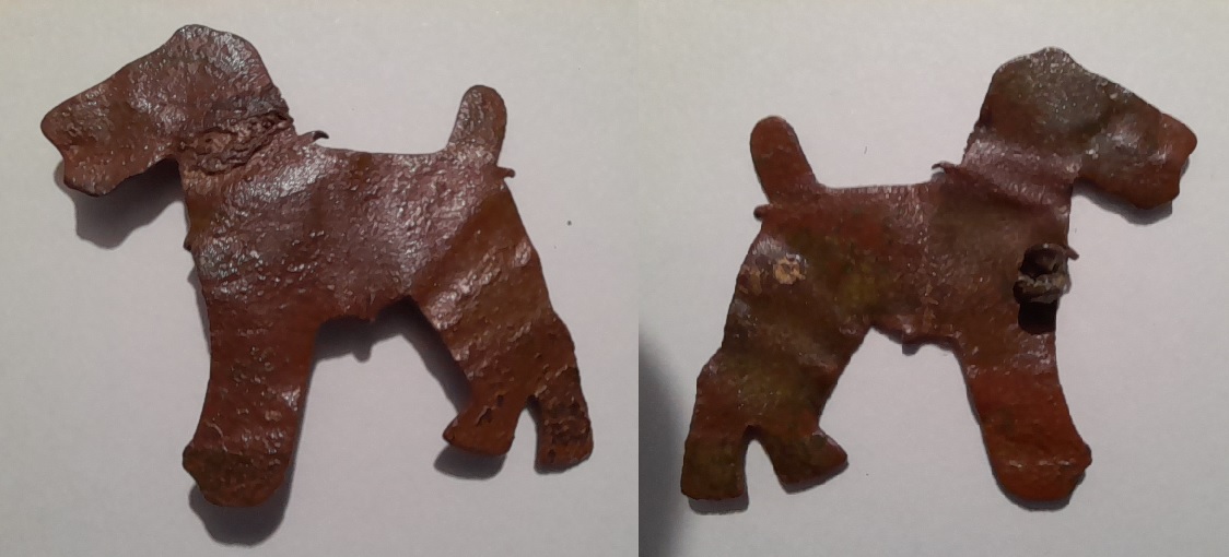Broche Chipie (ou fibule zoomorphe moderne).jpg