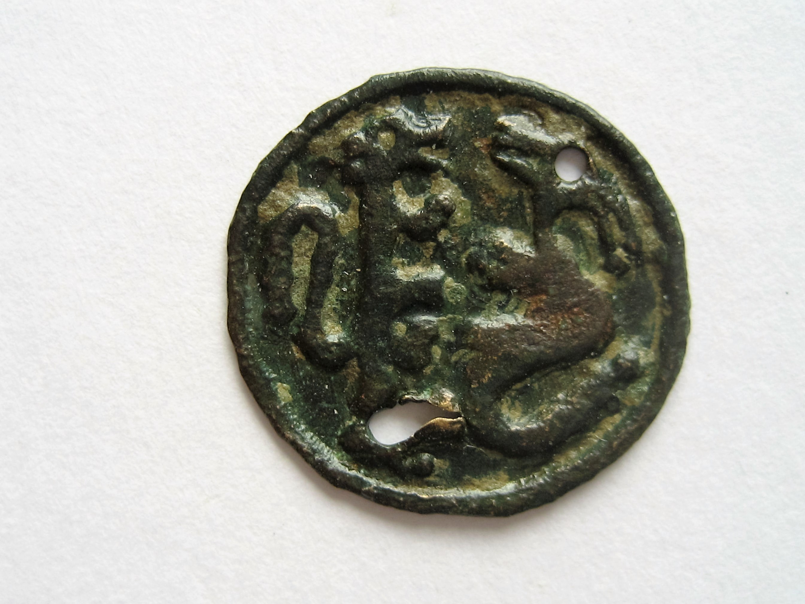 (6)applique médievale(paillette)1.JPG